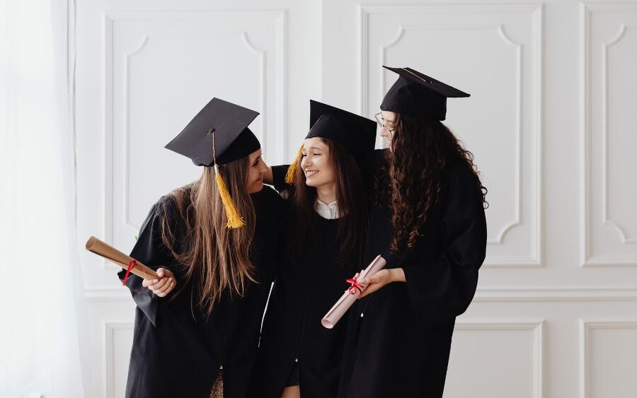 Como Economizar Dinheiro para Vestido de Formatura